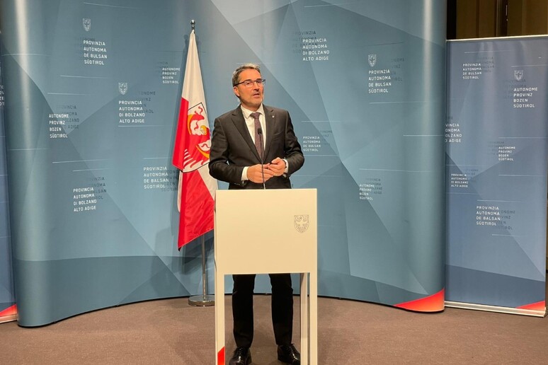 - RIPRODUZIONE RISERVATA