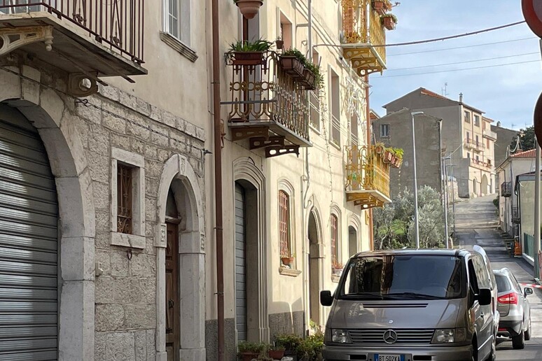 - RIPRODUZIONE RISERVATA