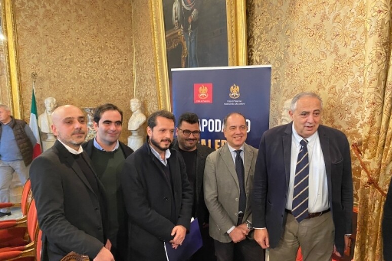 - RIPRODUZIONE RISERVATA