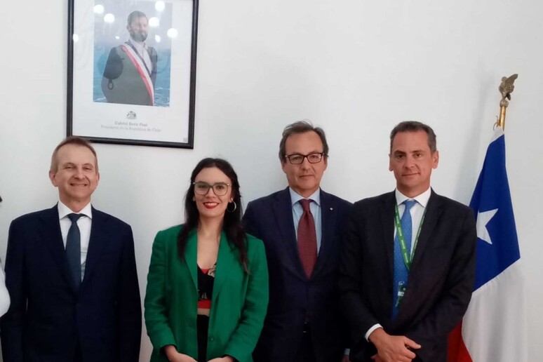 - RIPRODUZIONE RISERVATA