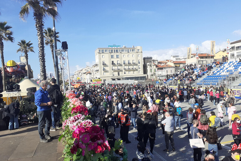 - RIPRODUZIONE RISERVATA