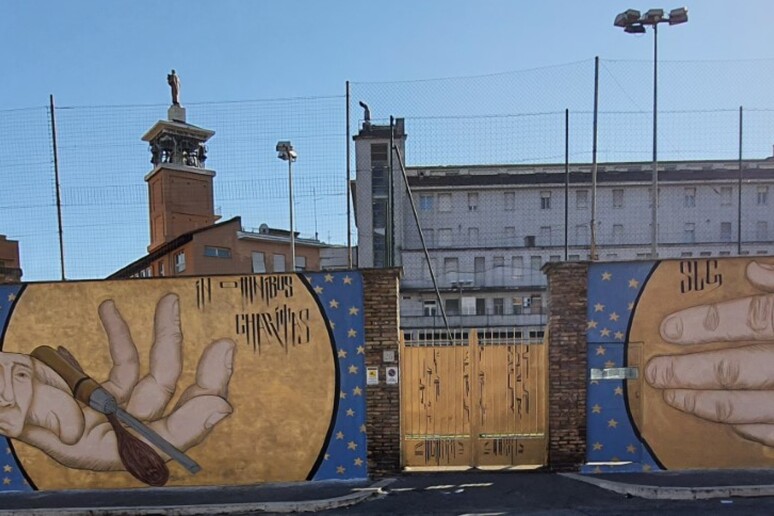 - RIPRODUZIONE RISERVATA