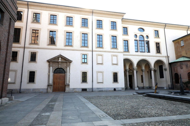 - RIPRODUZIONE RISERVATA