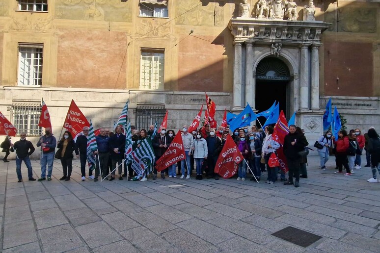 - RIPRODUZIONE RISERVATA