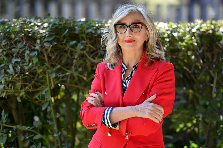 - RIPRODUZIONE RISERVATA