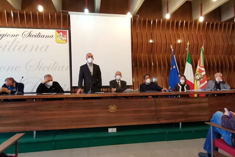 - RIPRODUZIONE RISERVATA