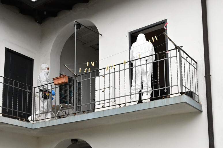-     RIPRODUZIONE RISERVATA
