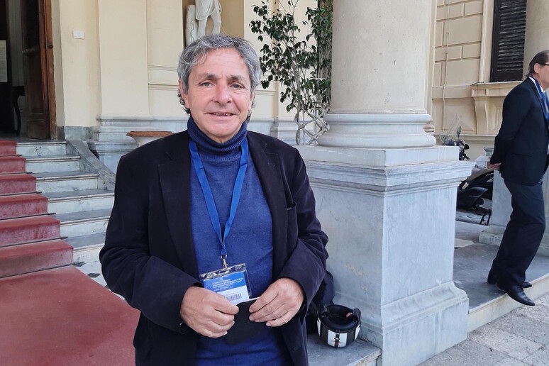 - RIPRODUZIONE RISERVATA