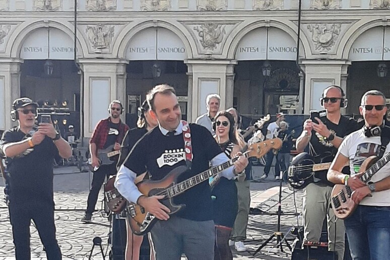 - RIPRODUZIONE RISERVATA