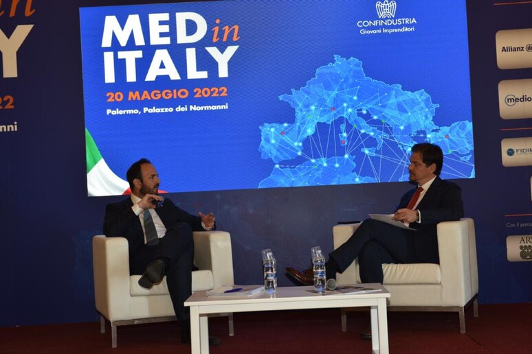 - RIPRODUZIONE RISERVATA
