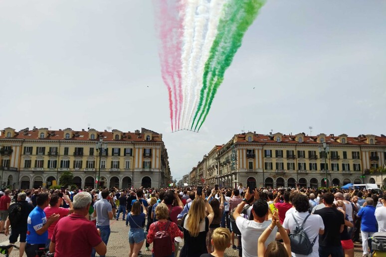 - RIPRODUZIONE RISERVATA