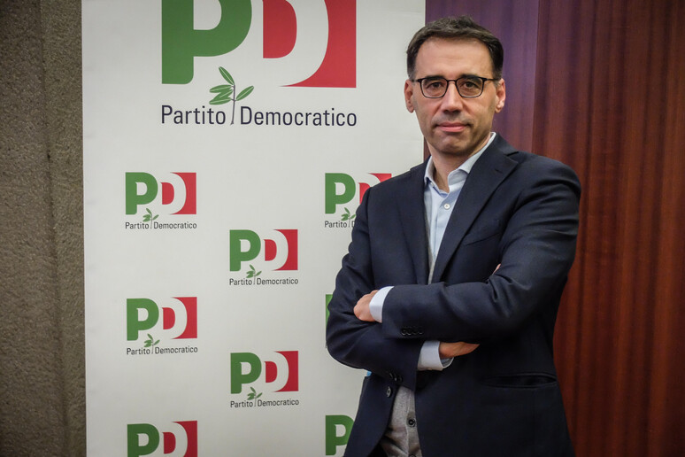 - RIPRODUZIONE RISERVATA
