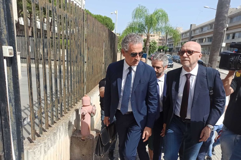 - RIPRODUZIONE RISERVATA