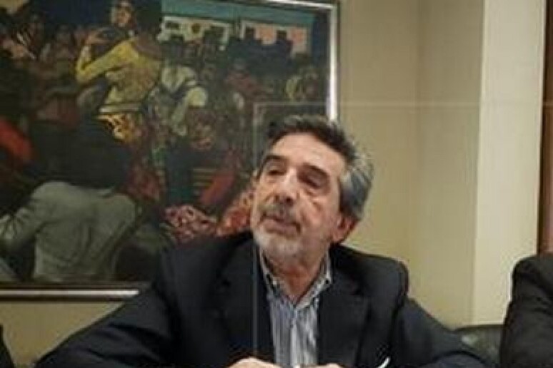 - RIPRODUZIONE RISERVATA