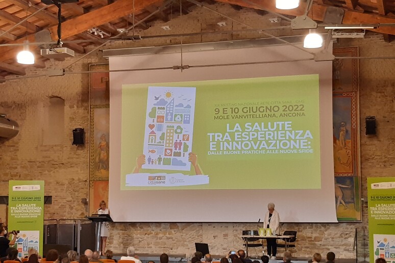 - RIPRODUZIONE RISERVATA