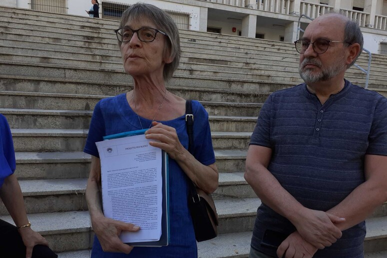 - RIPRODUZIONE RISERVATA