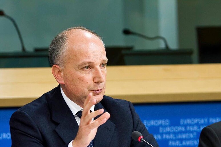 - RIPRODUZIONE RISERVATA
