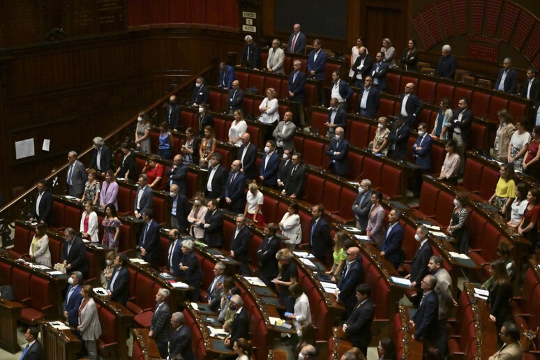- RIPRODUZIONE RISERVATA