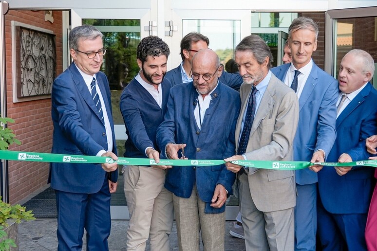 - RIPRODUZIONE RISERVATA