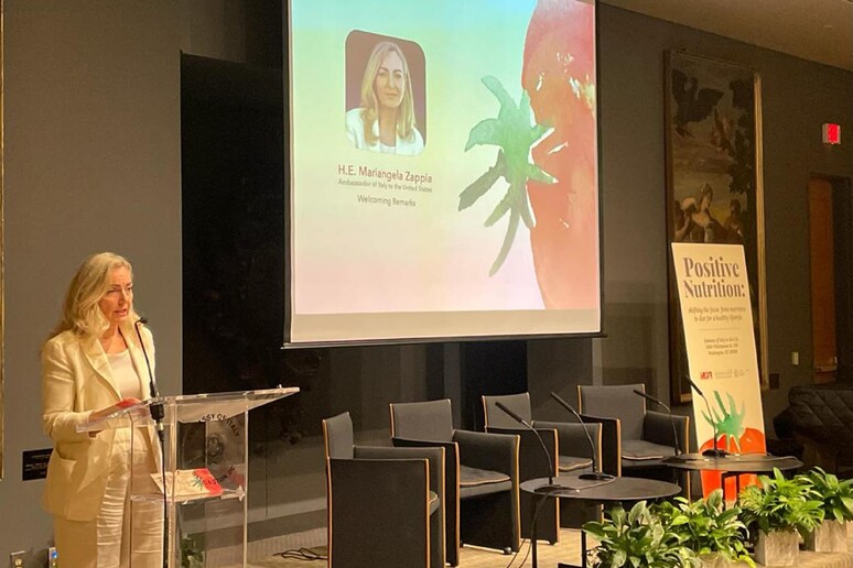 - RIPRODUZIONE RISERVATA