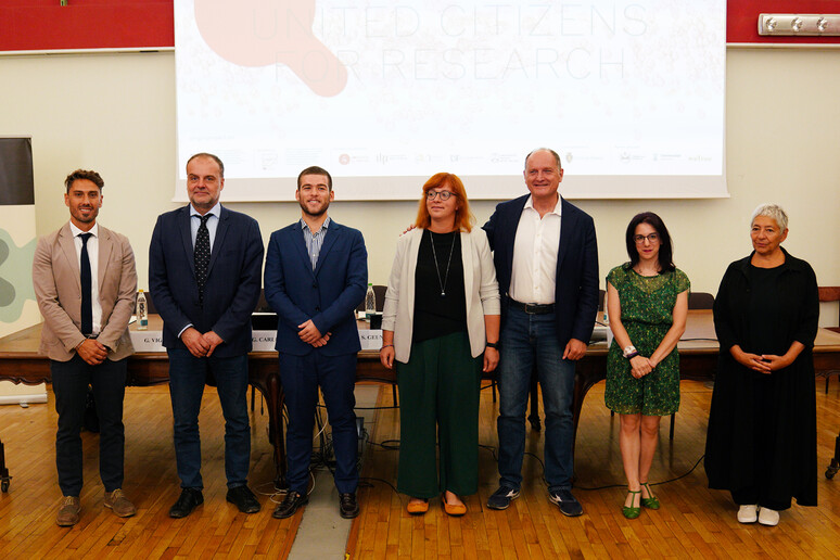 - RIPRODUZIONE RISERVATA
