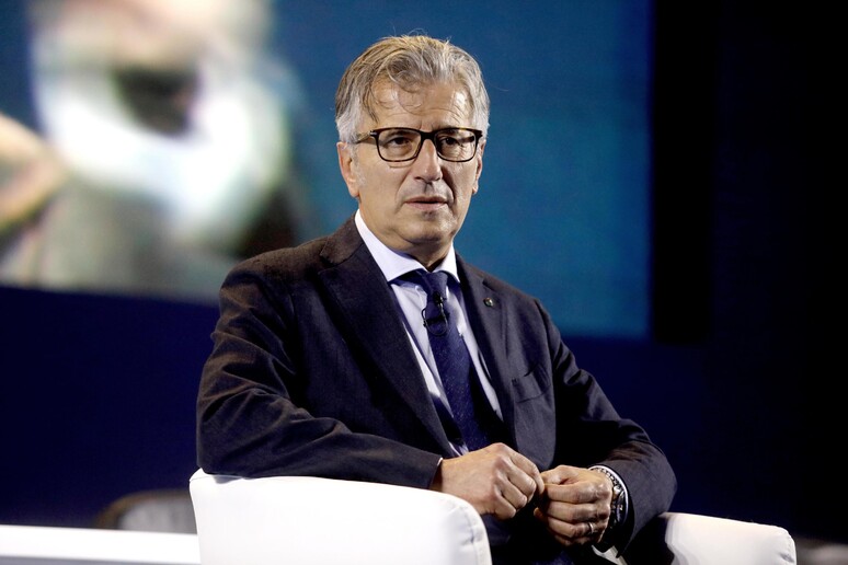 - RIPRODUZIONE RISERVATA