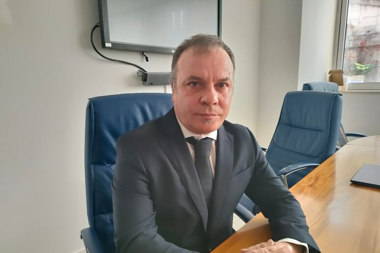 - RIPRODUZIONE RISERVATA