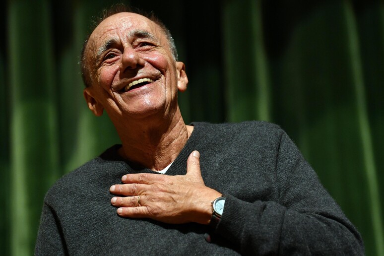 - RIPRODUZIONE RISERVATA