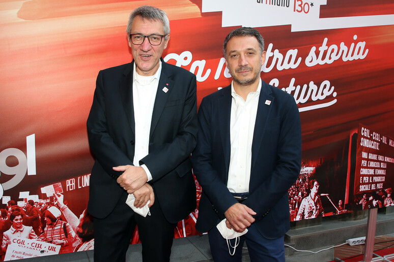 - RIPRODUZIONE RISERVATA