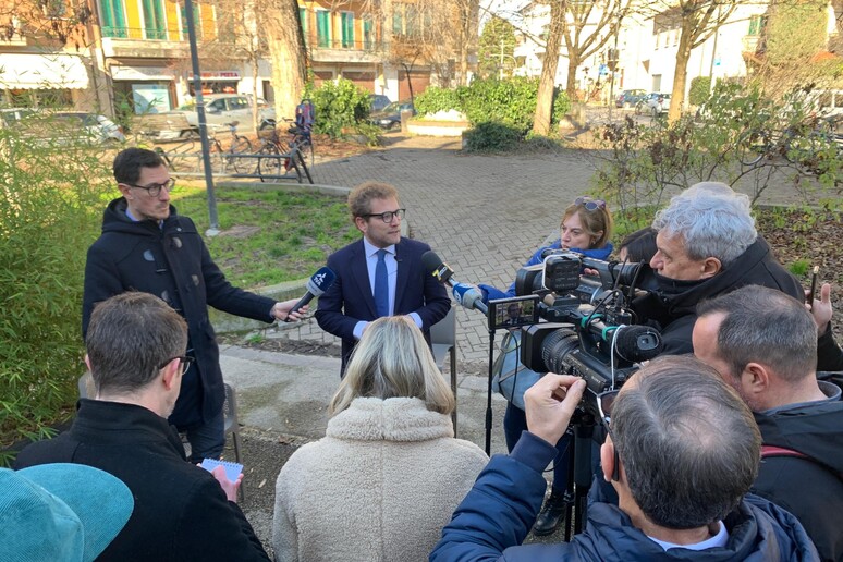 - RIPRODUZIONE RISERVATA