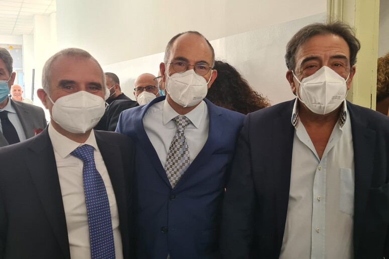 - RIPRODUZIONE RISERVATA