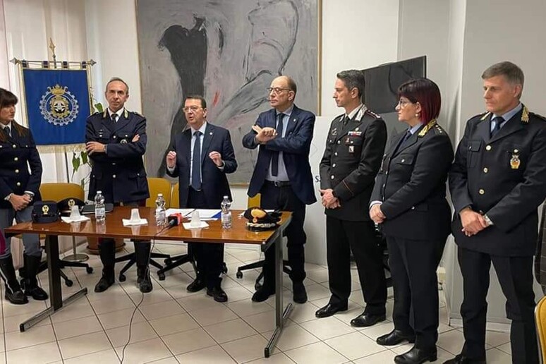 - RIPRODUZIONE RISERVATA