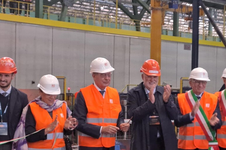 - RIPRODUZIONE RISERVATA