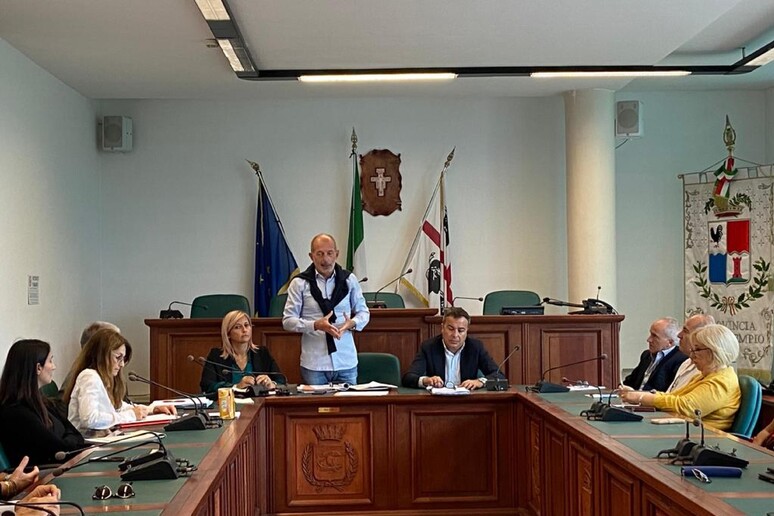 - RIPRODUZIONE RISERVATA