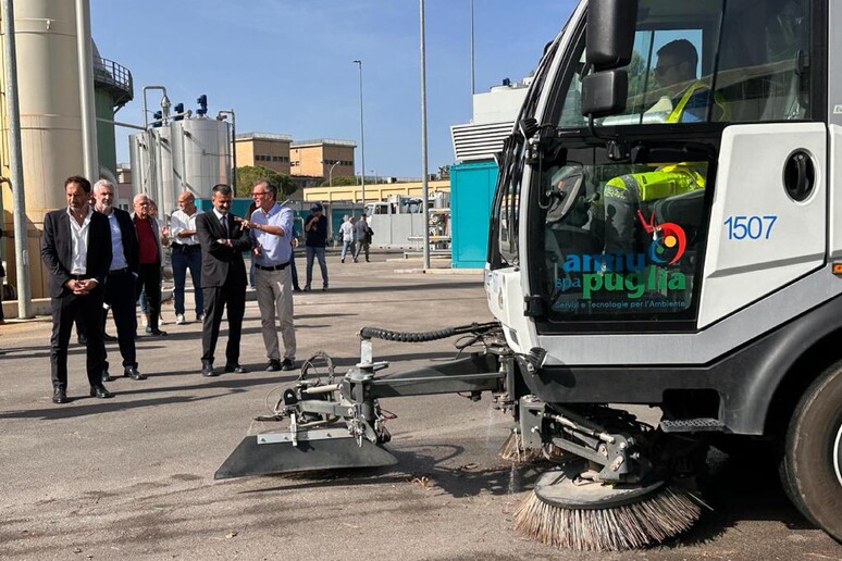 - RIPRODUZIONE RISERVATA