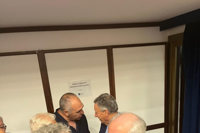 - RIPRODUZIONE RISERVATA