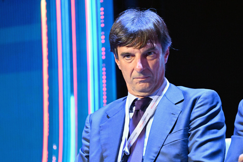 -     RIPRODUZIONE RISERVATA