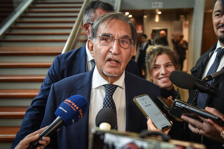- RIPRODUZIONE RISERVATA