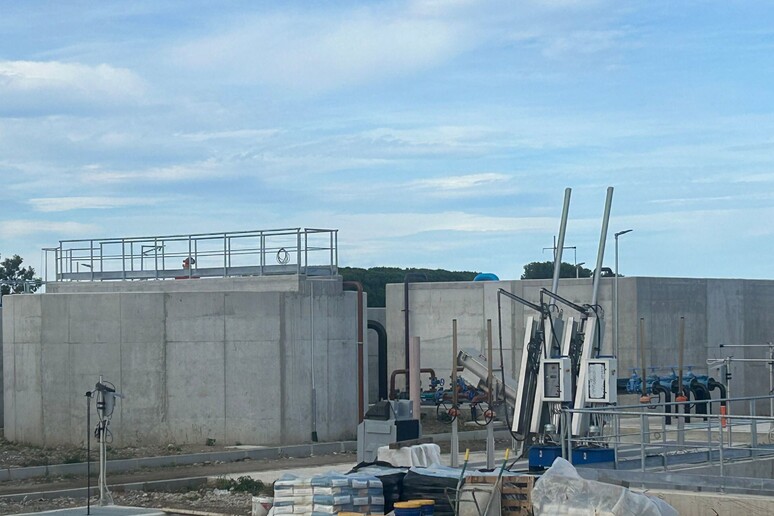 - RIPRODUZIONE RISERVATA