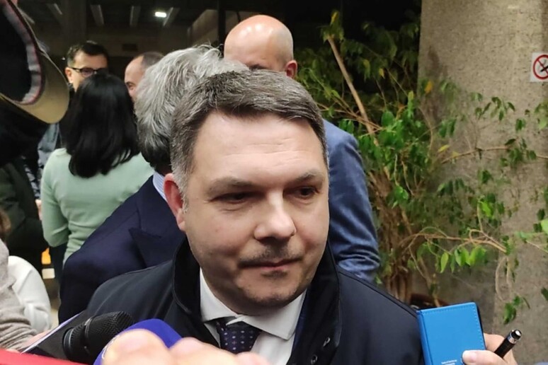- RIPRODUZIONE RISERVATA