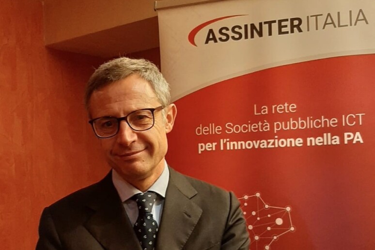 - RIPRODUZIONE RISERVATA