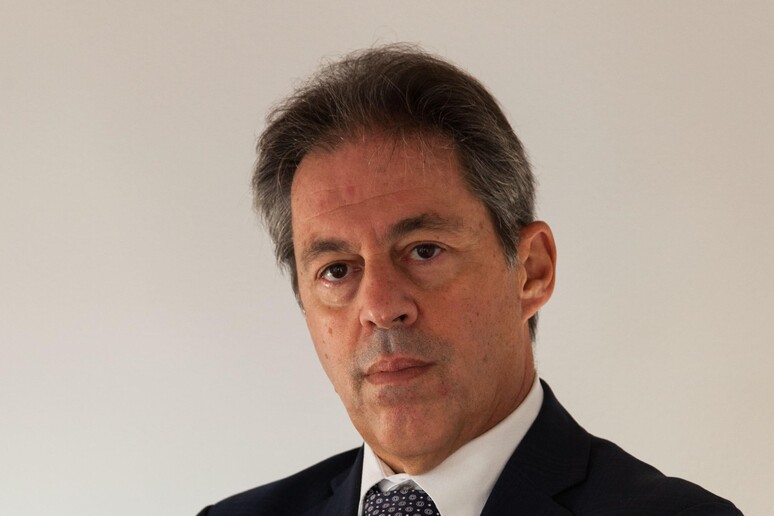 - RIPRODUZIONE RISERVATA