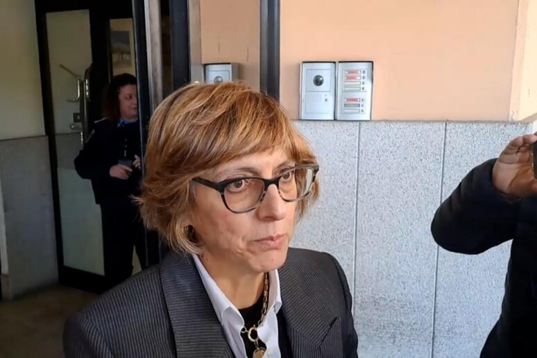 - RIPRODUZIONE RISERVATA