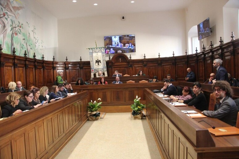 - RIPRODUZIONE RISERVATA