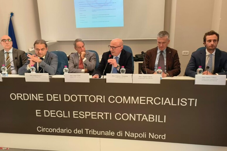 -     RIPRODUZIONE RISERVATA