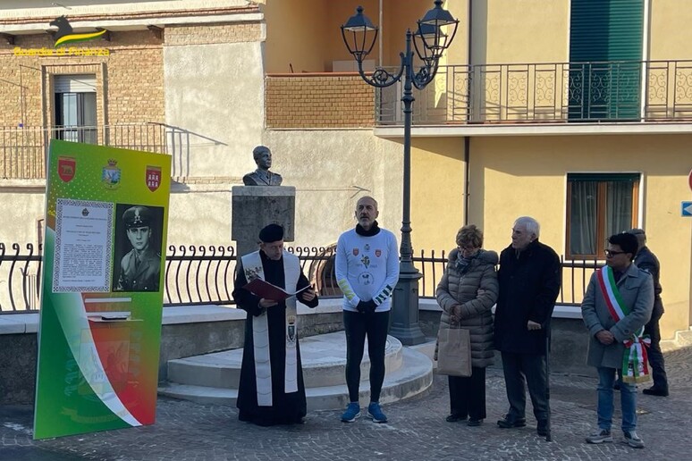 - RIPRODUZIONE RISERVATA
