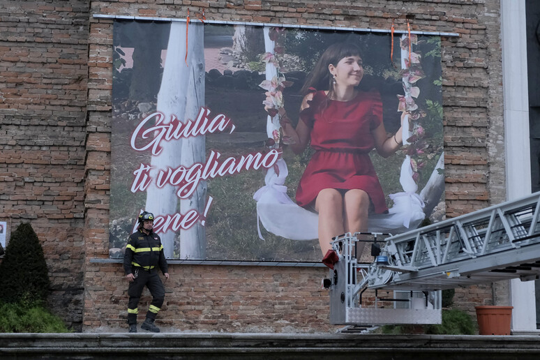 - RIPRODUZIONE RISERVATA