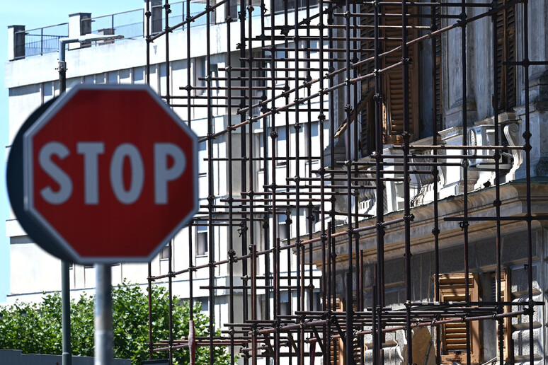 SUPERBONUS: STOP ALLE CESSIONI, SALVI I LAVORI GIA ' AVVIATI - RIPRODUZIONE RISERVATA