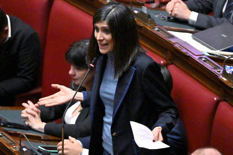 - RIPRODUZIONE RISERVATA