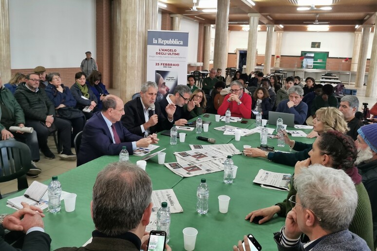 - RIPRODUZIONE RISERVATA